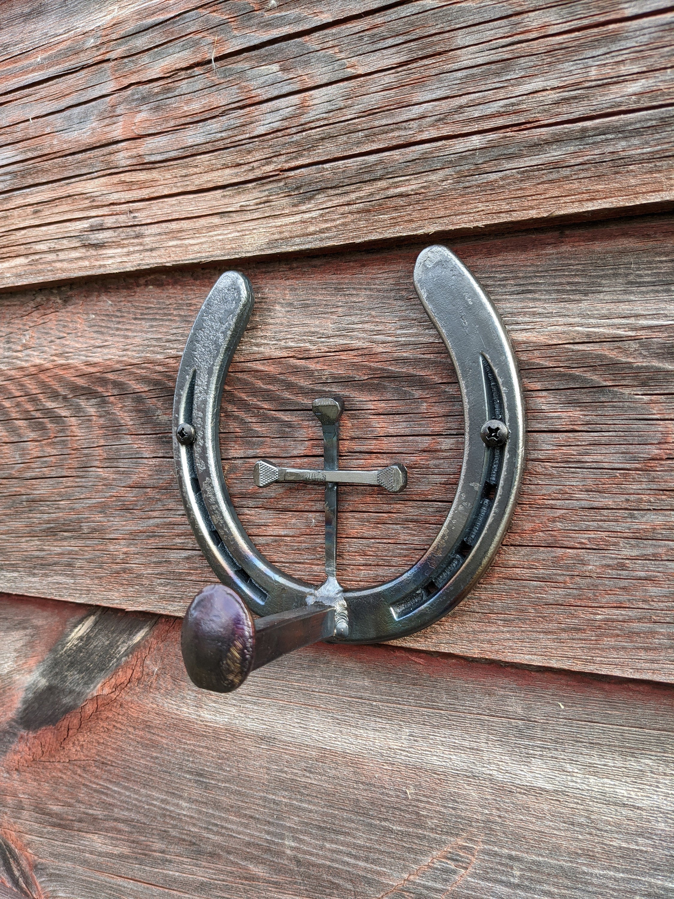 Amazon.com: Brrnoo 250 Pcs Steel Horseshoes Nails 41mm Horse Hoof Nail  Horseshoe Tool Goodelasticity Proper Stiffness for Horse for Farm (E2) :  Pet Supplies